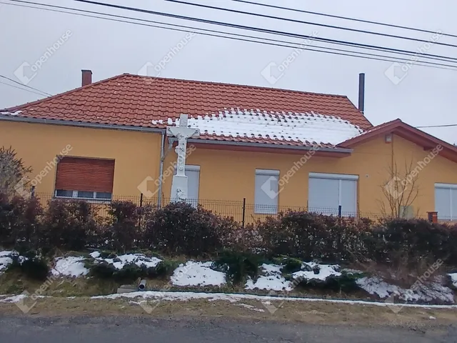 Eladó ház Kiskutas 95 nm