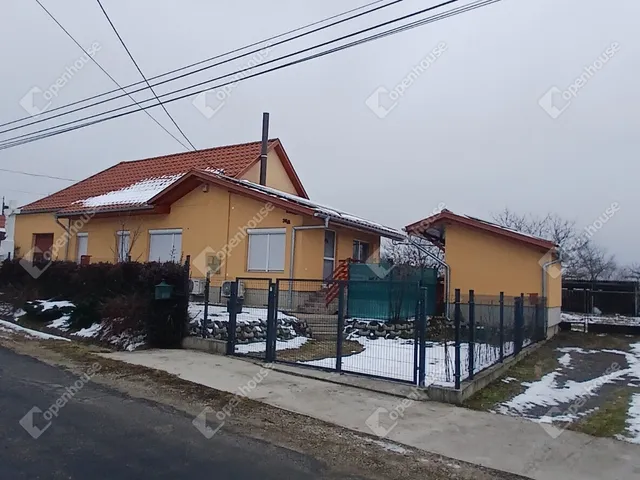 Eladó ház Kiskutas 95 nm