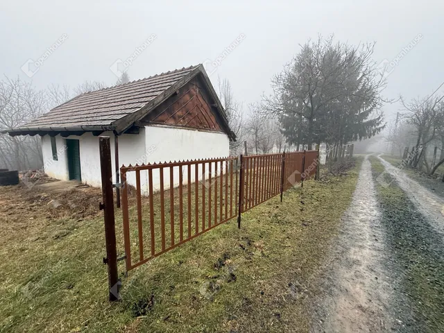 Eladó telek Gyűrűs 2073 nm