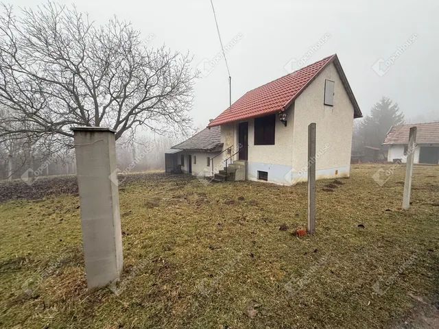 Eladó telek Gyűrűs 2174 nm