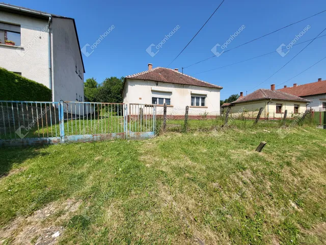 Eladó ház Bak 88 nm