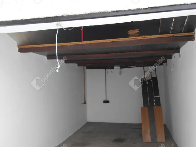 Eladó garázs Zalaegerszeg, Belváros 14 nm