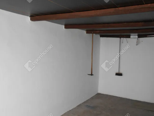 Eladó garázs Zalaegerszeg, Belváros 14 nm