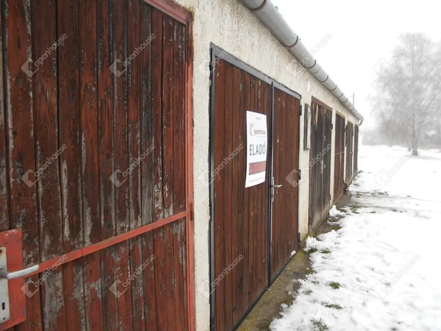 Eladó garázs Zalaegerszeg, Belváros 14 nm