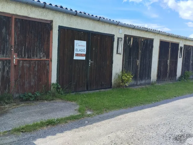 Eladó garázs Zalaegerszeg, Belváros 14 nm