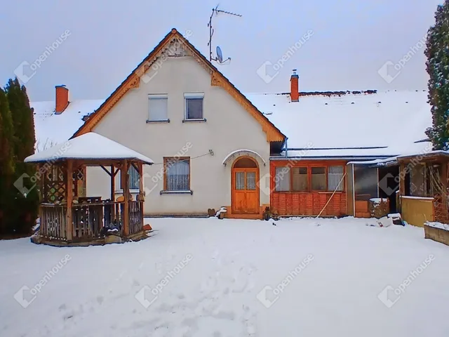 Eladó ház Lenti 221 nm