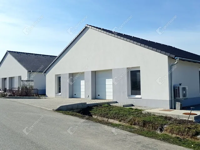 Eladó ház Teskánd 94 nm