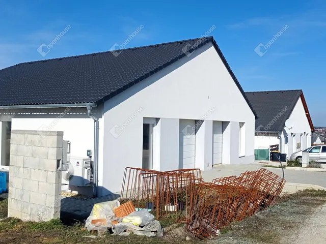 Eladó ház Teskánd 94 nm