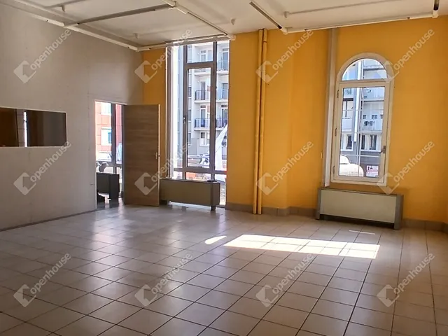 Eladó kereskedelmi és ipari ingatlan Zalaegerszeg, Belváros 73 nm