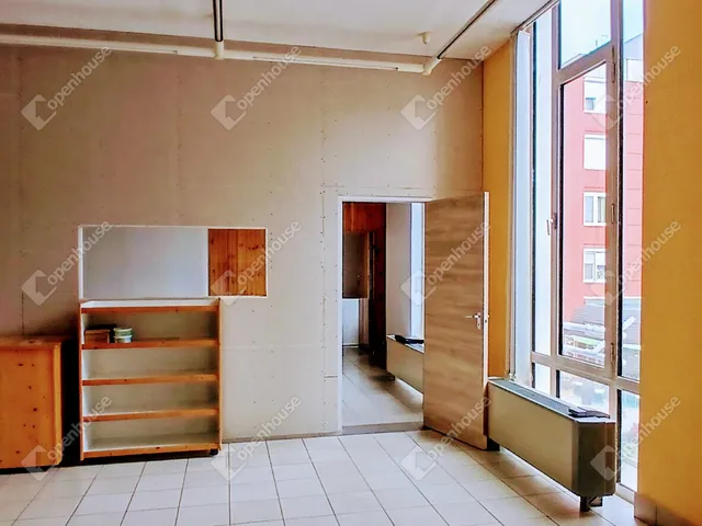 Eladó kereskedelmi és ipari ingatlan Zalaegerszeg, Belváros 73 nm