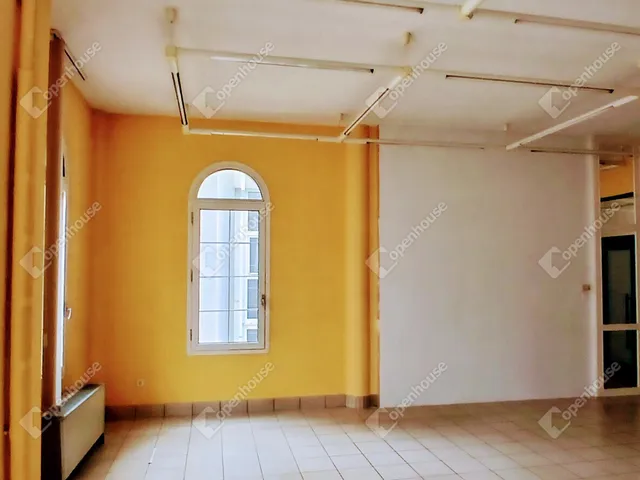 Eladó kereskedelmi és ipari ingatlan Zalaegerszeg, Belváros 73 nm