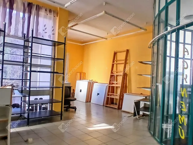 Eladó kereskedelmi és ipari ingatlan Zalaegerszeg, Belváros 34 nm