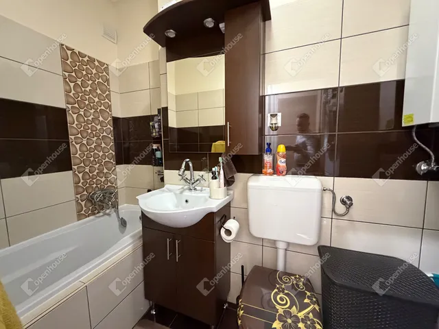 Eladó lakás Zalaegerszeg, Landorhegy 42 nm