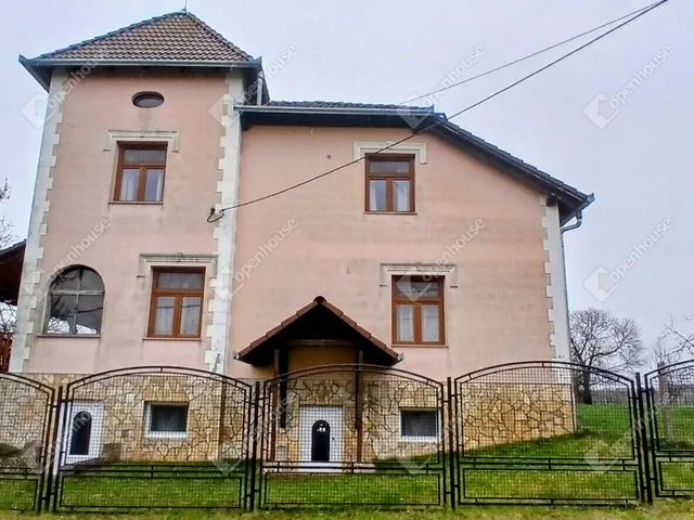 Eladó lakás Galambok 650 nm