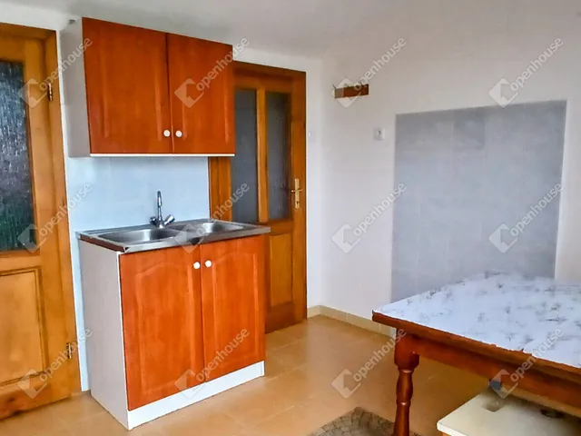 Eladó lakás Galambok 650 nm