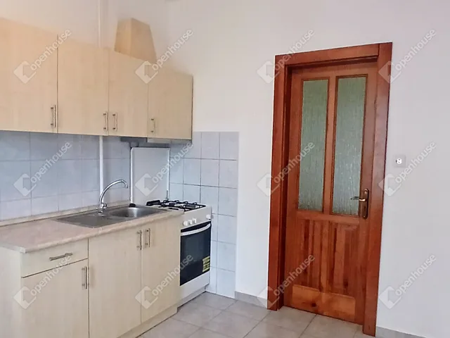 Eladó lakás Galambok 650 nm