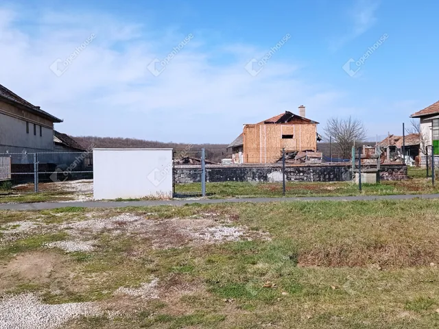 Eladó telek Pölöske 3056 nm