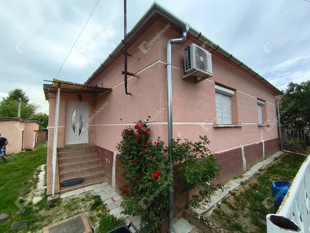 Eladó ház Gersekarát 104 nm
