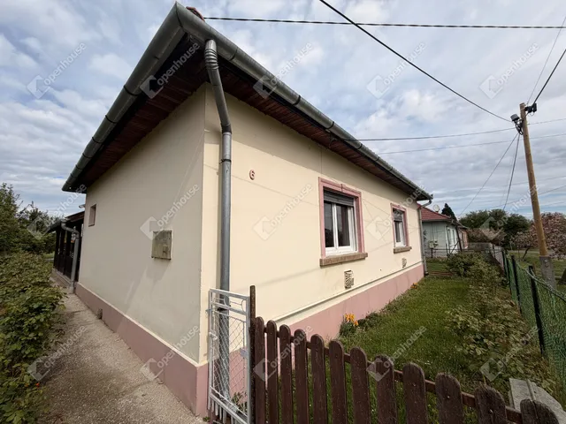 Eladó ház Rédics 104 nm