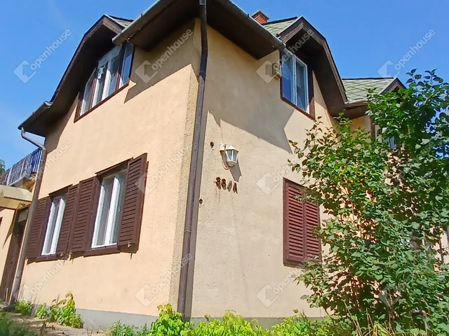 Eladó ház Rábahidvég 222 nm