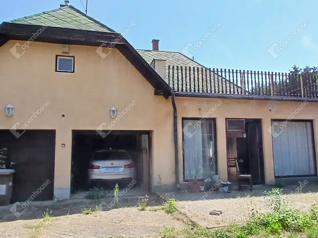 Eladó ház Rábahidvég 222 nm