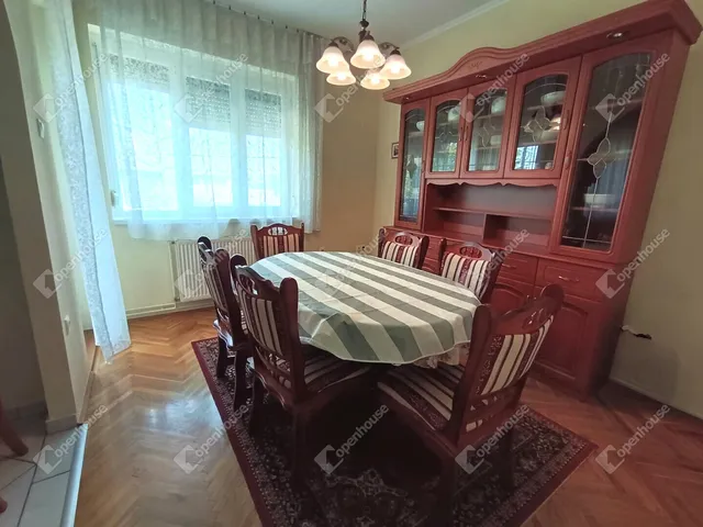 Kiadó ház Zalaegerszeg 120 nm