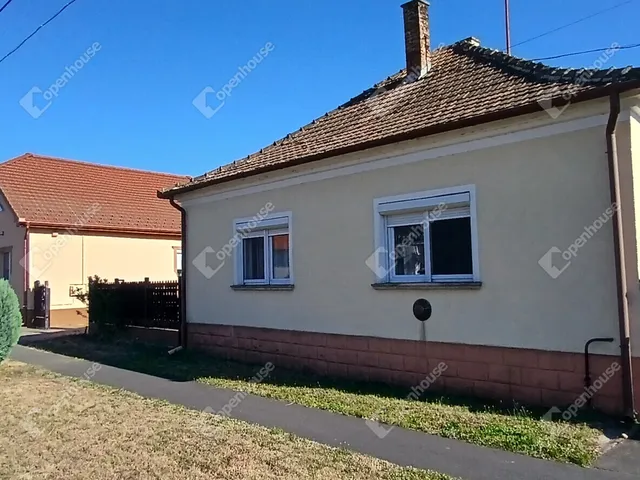 Eladó ház Pácsony 67 nm