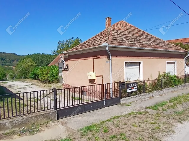 Eladó ház Kisbucsa 93 nm