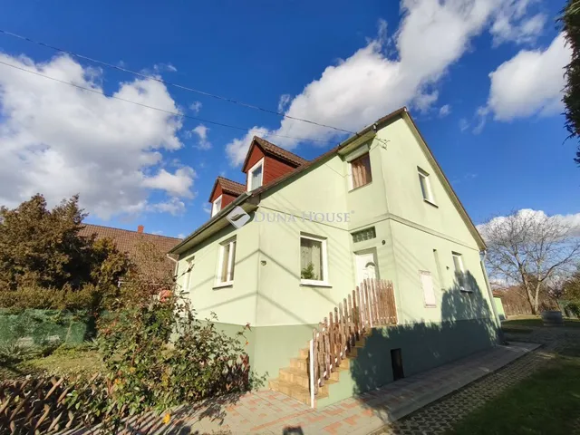 Eladó ház Kulcs 125 nm