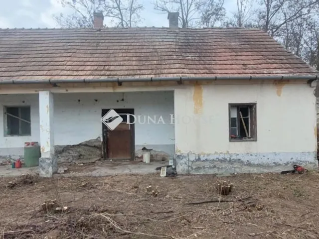 Eladó ház Tass 50 nm