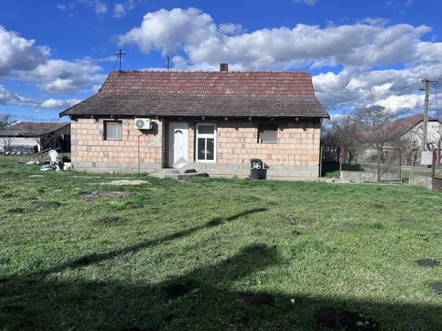 Eladó ház Előszállás 65 nm
