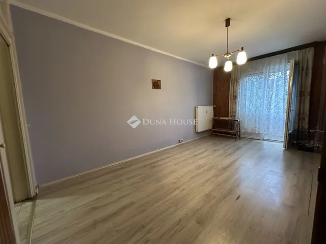 Eladó lakás Dunaújváros 44 nm