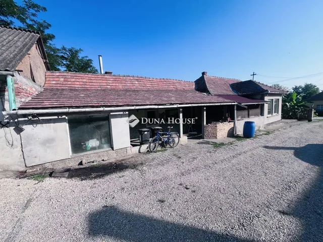Eladó ház Előszállás, Árpád utca 80 nm