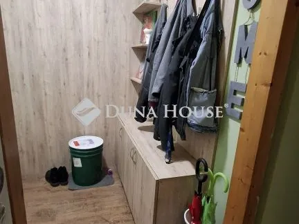 Eladó lakás Dunaújváros, Március 15. tér 59 nm