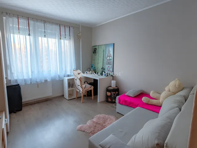 Eladó lakás Dunaújváros 59 nm