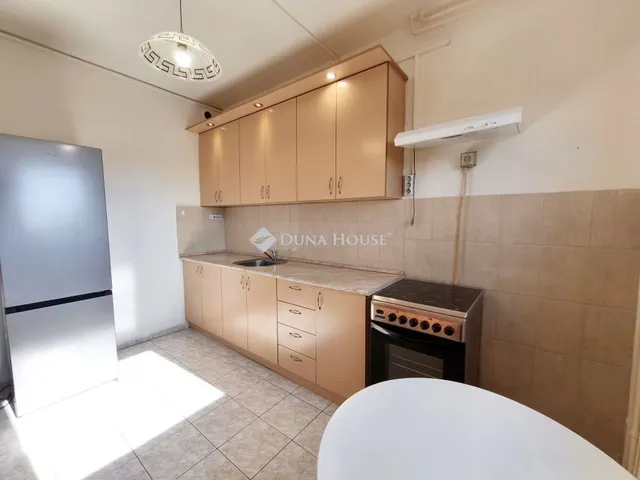 Eladó lakás Dunaújváros 31 nm