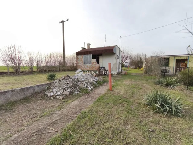 Eladó üdülő és hétvégi ház Kisapostag 38 nm