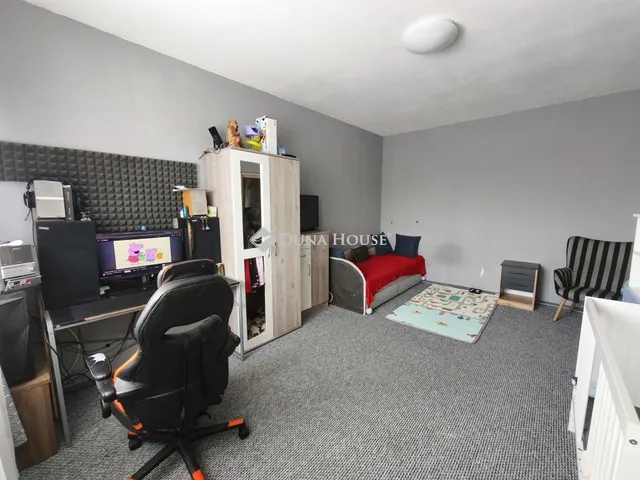 Eladó lakás Dunaújváros 59 nm