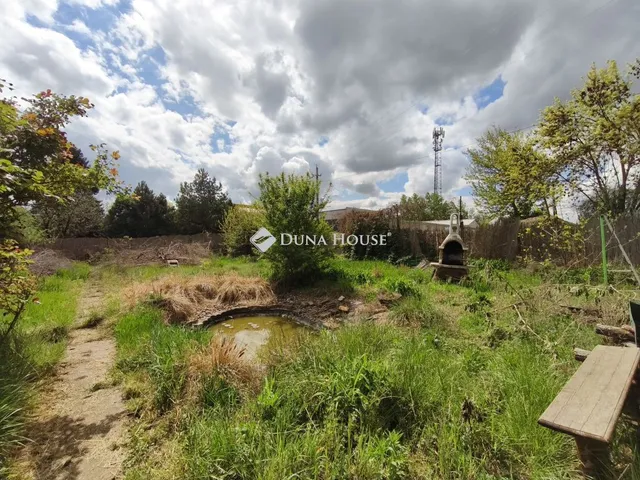 Eladó telek Dunaújváros 719 nm