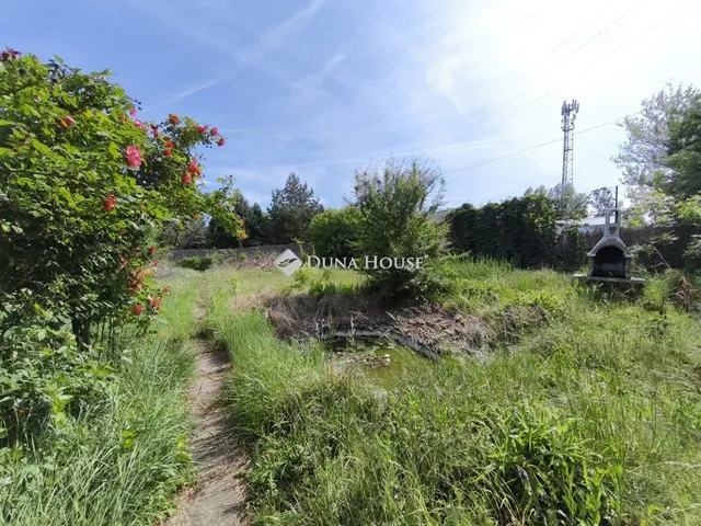 Eladó telek Dunaújváros 719 nm