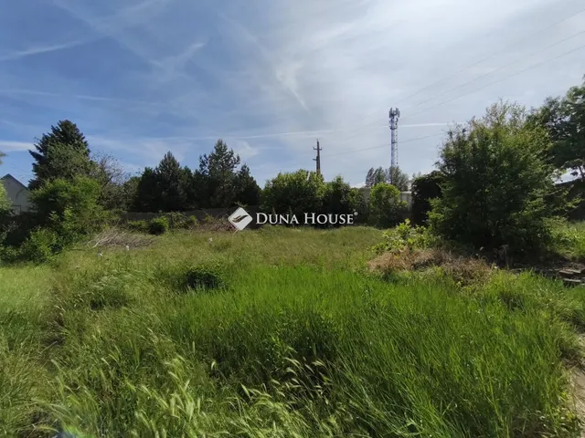 Eladó telek Dunaújváros 719 nm
