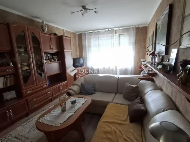 Eladó lakás Dunaújváros 53 nm