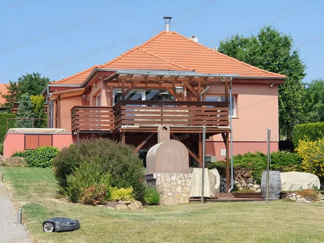 Eladó lakás Balatongyörök 105 nm