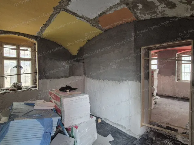 Eladó kereskedelmi és ipari ingatlan Győr, Belváros, Teleki L02 43,71 nm 44 nm