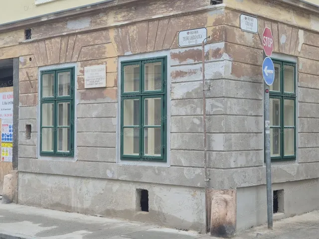 Eladó kereskedelmi és ipari ingatlan Győr, Belváros, Teleki L02 43,71 nm 44 nm