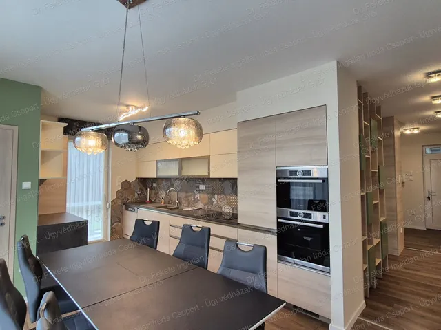 Eladó lakás Győr, Gyirmót 71 nm