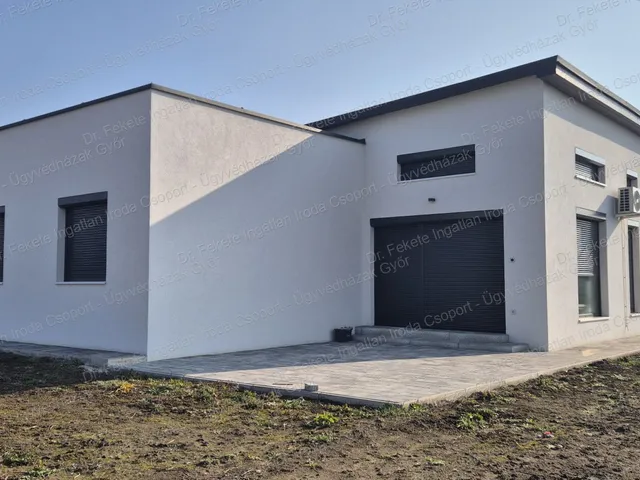 Eladó ház Vámosszabadi, Szitásdomb-lakópark 151 nm