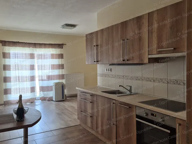 Kiadó lakás Győr, Belváros 44 nm