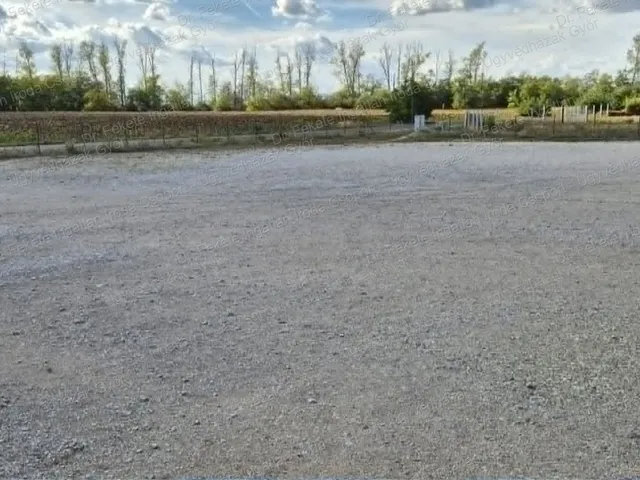 Eladó telek Győrújbarát 1 nm