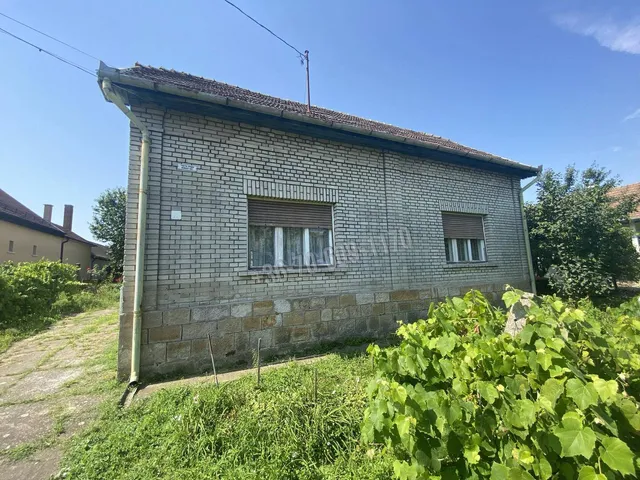 Eladó ház Érsekvadkert 120 nm